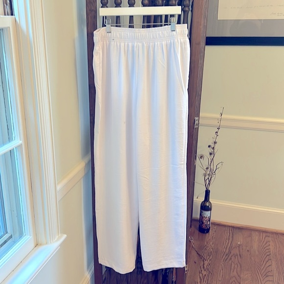 SOHO Lightweight Pants White Elastic Waist Lace Detail Pull On Size Medium - Picture 5 of 7